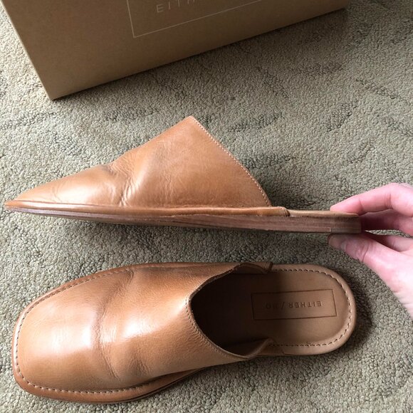 Either/Or: The Slipper [Cognac] – E I T H E R / O R Either/Or Mule cognac